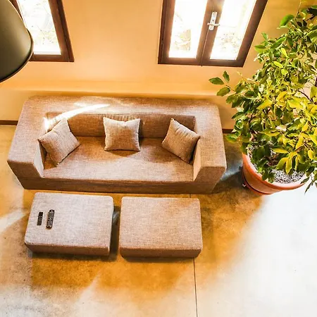 Loft In The Courtyard